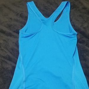 Nike xs workout tank